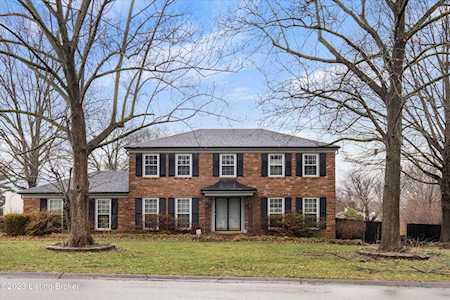 300 Oxfordshire Ln Louisville, KY 40222