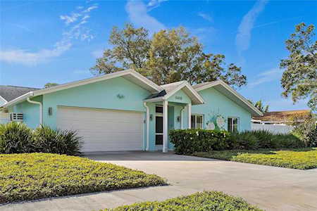 6486 33rd Ave N St. Petersburg, FL 33710