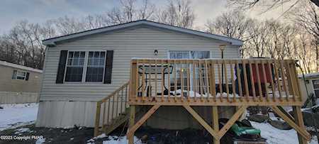 2551 Lynnwood Dr East Stroudsburg, PA 18302