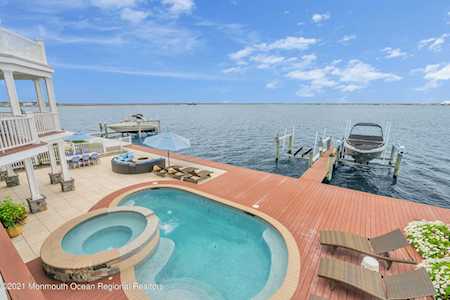 543 Normandy Dr Normandy Beach, NJ 08739