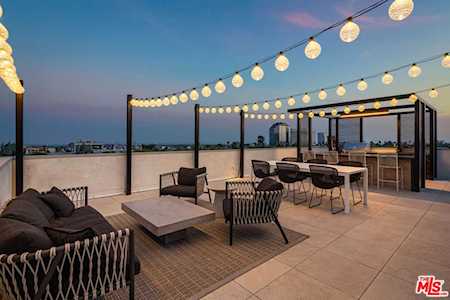 11837 Mayfield Ave #404 Los Angeles, CA 90049