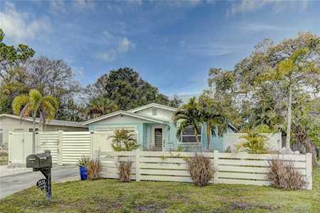 2551 Loma Linda St Sarasota, FL 34239