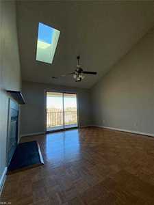504 Thorncliff Dr #301 Newport News, VA 23608