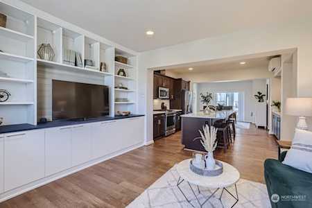 3270 SW Graham St #502 Seattle, WA 98126