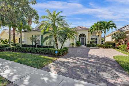 8478 Xanthus Lane Wellington, FL 33414