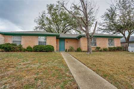 13094 Meandering Way Dallas, TX 75240