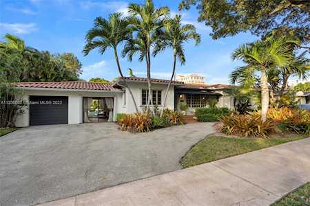427 Catalonia Ave Coral Gables, FL 33134