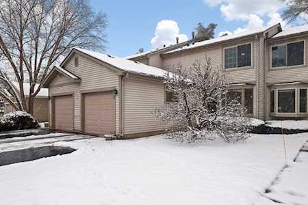 312 E Forest Knoll Dr Palatine, IL 60074