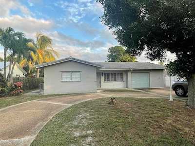 2242 NW W 3rd Court Boca Raton, FL 33431