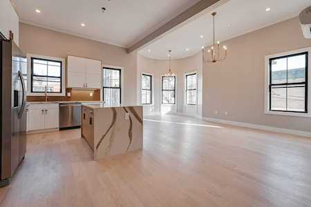 91A Magnolia Ave #3 Jersey City, NJ 07306