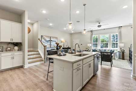 9107 Harwen Ln Charlotte, NC 28075