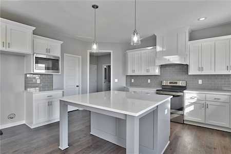 17471 W 165th St Olathe, KS 66062