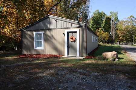 6877 Tiny Tot Ln Mooresville, IN 46158