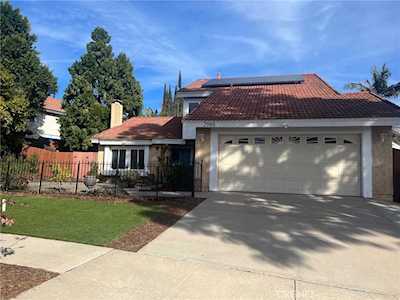 2988 Kilaine Dr Simi Valley, CA 93063