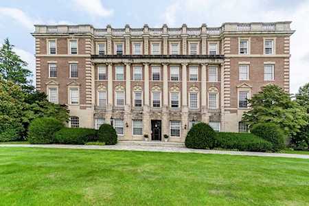 16 Balmoral St #102 Andover, MA 01810