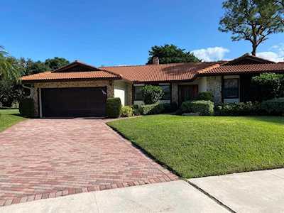 2708 NW 26th Circle Boca Raton, FL 33431