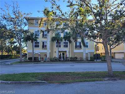 10011 Lake Cove Dr #301 Fort Myers, FL 33908