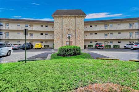 4800 NW 35th St #608 Lauderdale Lakes, FL 33319