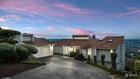 4621 Somerset Place SE Bellevue, WA 98006