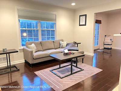 415 Wellington Place Aberdeen, NJ 07747