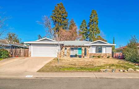 6407 Dorinda Way Carmichael, CA 95608