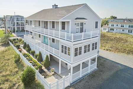 49 Atlantic Ave Seabrook, NH 03974