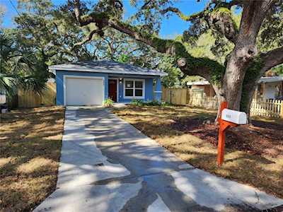 555 Pine St Safety Harbor, FL 34695