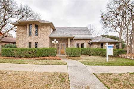 28 Linderhof Circle Bedford, TX 76022