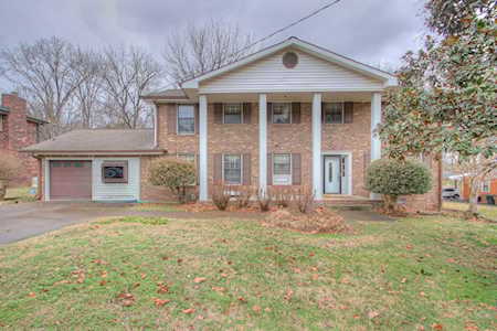 956 Giant Oak Dr Nashville, TN 37217