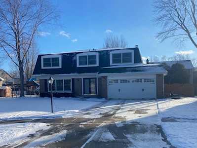 23W371 Chantilly Ct Naperville, IL 60540
