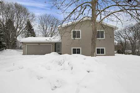 3561 Grenadier Trail N Oakdale, MN 55128