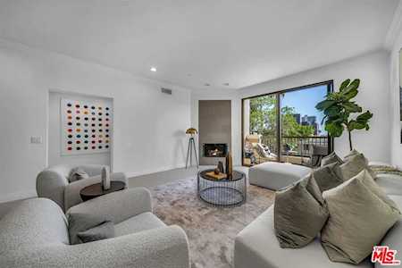 11847 Gorham Ave #203 Los Angeles, CA 90049