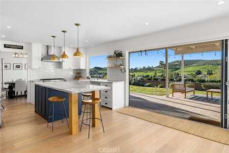 193 Verde Vista Dr Thousand Oaks, CA 91360