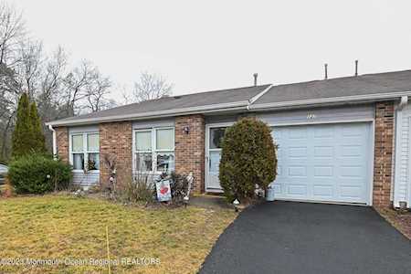 127 Maplecrest Dr Lakewood, NJ 08701
