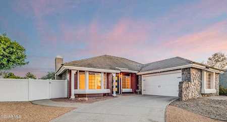 800 Flying Hills Ln Thousand Oaks, CA 91360