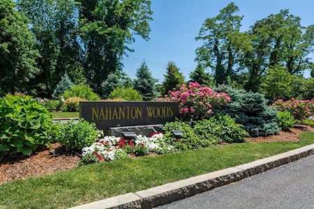 210 Nahanton St #214 Newton, MA 02459