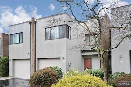 222 Pond Terrace Twp of Washington, NJ 07676