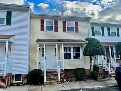 32 Bromley Dr Williamsburg, VA 23185