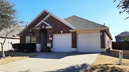 2863 Tranquilo Grand Prairie, TX 75054
