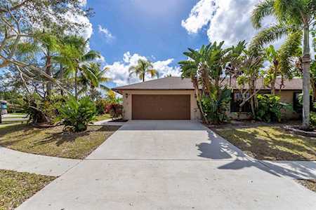 147 Valencia Street Royal Palm Beach, FL 33411
