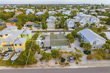 305 Palm Ave Anna Maria, FL 34216
