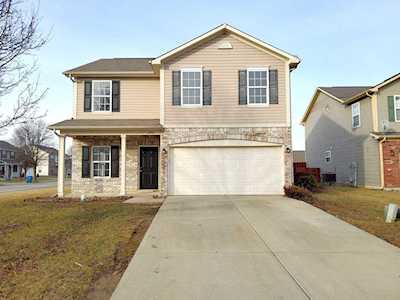 2746 Winding Creek Ln Greenfield, IN 46140