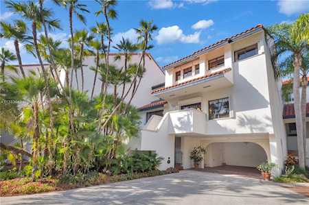 2000 S Bayshore Dr #4 Miami, FL 33133