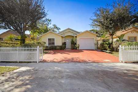 441 Broward Avenue Green Acres, FL 33463