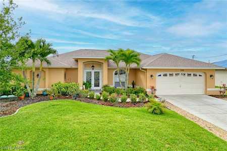 530 SE 1st Terrace Cape Coral, FL 33990