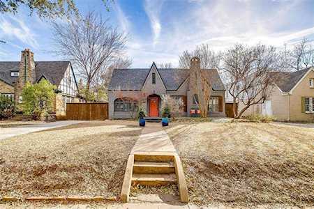 2133 Park Place Avenue Fort Worth, TX 76110