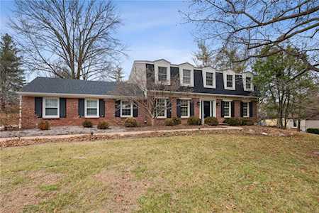 13347 Kings Glen Dr Town And Country, MO 63131