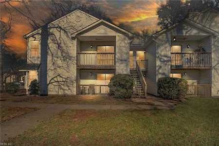 1709 Stoney Creek Arch #C Chesapeake, VA 23320