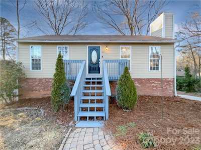 9400 Stately Oak Ln Mint Hill, NC 28227