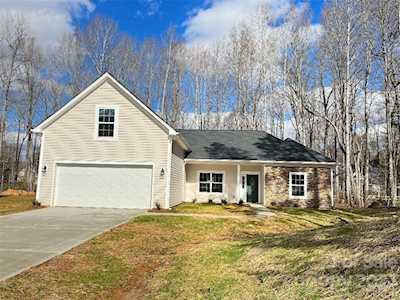 6201 Pamela St Huntersville, NC 28078
